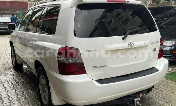 Sayi Na hannu Toyota Highlander White Mota in Tema a Greater Accra Sayi Na hannu Toyota Highlander White Mota in Tema a Greater Accra