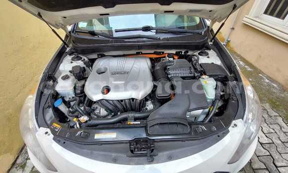 Ra Àlòkù Hyundai Sonata funfun Ọkọ̀ in Tema ni Greater Accra Ra Àlòkù Hyundai Sonata funfun Ọkọ̀ in Tema ni Greater Accra