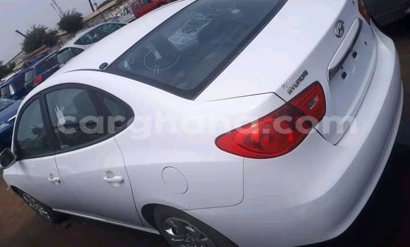 Ra Àlòkù Hyundai Elantra funfun Ọkọ̀ in Accra ni Greater Accra Ra Àlòkù Hyundai Elantra funfun Ọkọ̀ in Accra ni Greater Accra
