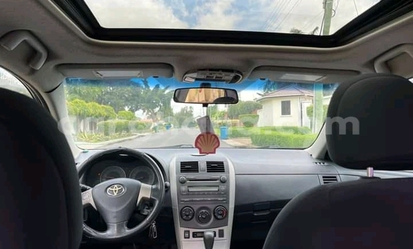 Sayi Na hannu Toyota Corolla White Mota in Accra a Greater Accra Sayi Na hannu Toyota Corolla White Mota in Accra a Greater Accra