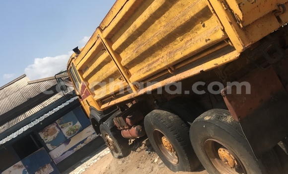 Medium with watermark mercedes benz tipper greater accra accra 37132