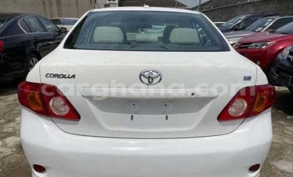 Ra Àlòkù Toyota Corolla funfun Ọkọ̀ in Tema ni Greater Accra Ra Àlòkù Toyota Corolla funfun Ọkọ̀ in Tema ni Greater Accra