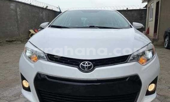 Buy Used Toyota Corolla White Car in Tema in Greater Accra