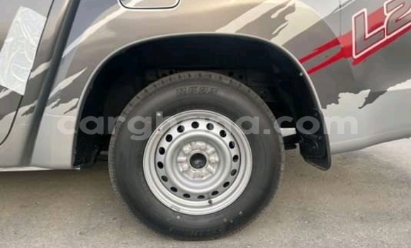 Buy Used Mitsubishi L200 Beige Car in Sekondi–Takoradi Metropolitan in Western Buy Used Mitsubishi L200 Beige Car in Sekondi–Takoradi Metropolitan in Western