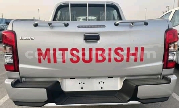 Buy Used Mitsubishi L200 Beige Car in Sekondi–Takoradi Metropolitan in Western Buy Used Mitsubishi L200 Beige Car in Sekondi–Takoradi Metropolitan in Western