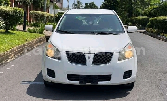Buy Used Pontiac Vibe White Car in Accra in Greater Accra