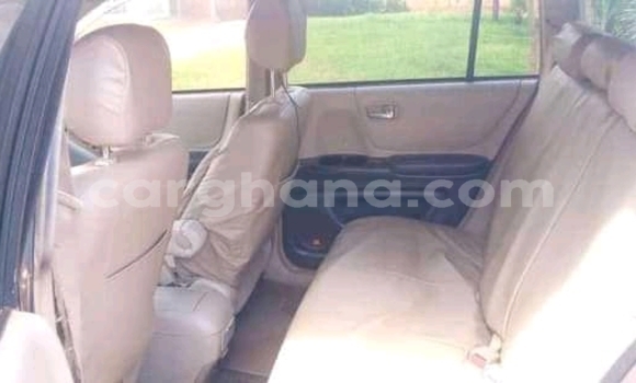 Sayi Na hannu Toyota RAV4 White Mota in Accra a Greater Accra Sayi Na hannu Toyota RAV4 White Mota in Accra a Greater Accra