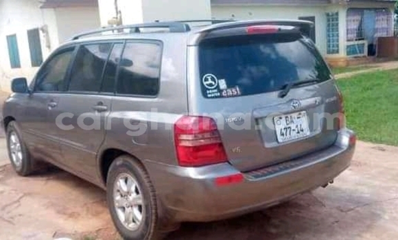 Sayi Na hannu Toyota RAV4 White Mota in Accra a Greater Accra Sayi Na hannu Toyota RAV4 White Mota in Accra a Greater Accra