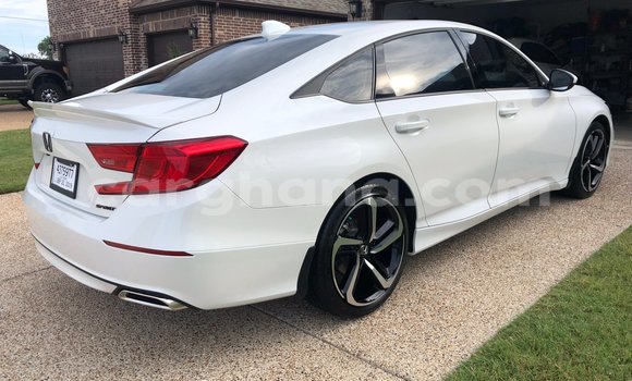 Sayi Imported Honda Accord White Mota in Adenta a Greater Accra Sayi Imported Honda Accord White Mota in Adenta a Greater Accra