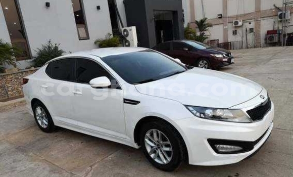 Sayi Na hannu Kia Optima White Mota in Tema a Greater Accra Sayi Na hannu Kia Optima White Mota in Tema a Greater Accra