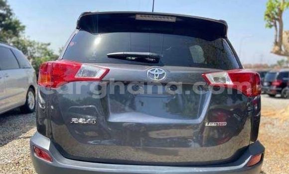 Sayi Na hannu Toyota RAV4 Blue Mota in Tema a Greater Accra Sayi Na hannu Toyota RAV4 Blue Mota in Tema a Greater Accra