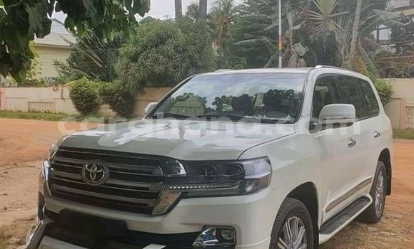 Sayi Na hannu Toyota RAV4 White Mota in Accra a Greater Accra Sayi Na hannu Toyota RAV4 White Mota in Accra a Greater Accra