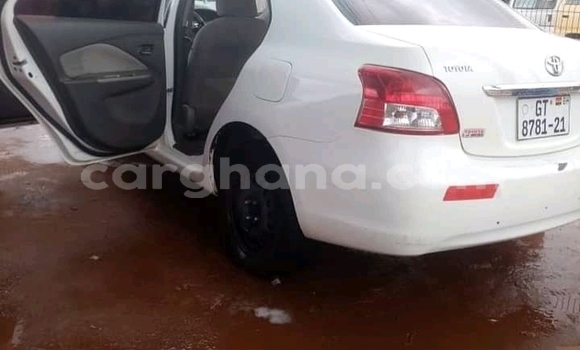 Buy Used Toyota Yaris White Car in Accra in Greater Accra
