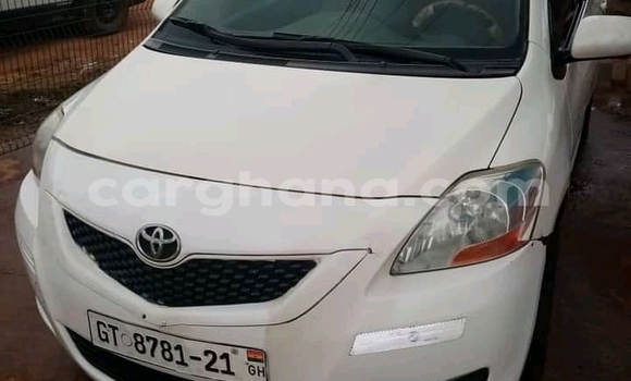 Sayi Na hannu Toyota Yaris White Mota in Accra a Greater Accra Sayi Na hannu Toyota Yaris White Mota in Accra a Greater Accra