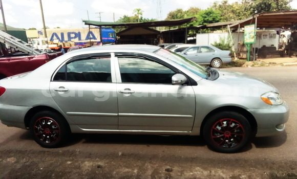 Sayi Na hannu Toyota Corolla Azurfa Mota in Kumasi a Ashanti Sayi Na hannu Toyota Corolla Azurfa Mota in Kumasi a Ashanti