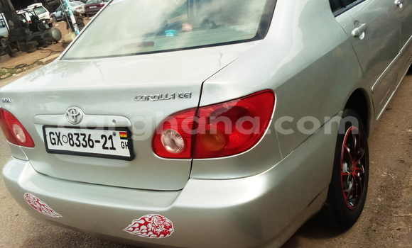 Sayi Na hannu Toyota Corolla Azurfa Mota in Kumasi a Ashanti Sayi Na hannu Toyota Corolla Azurfa Mota in Kumasi a Ashanti
