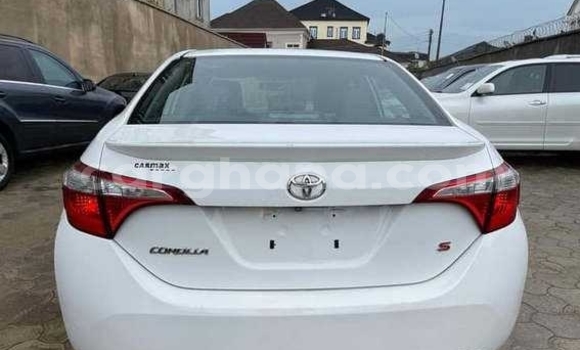 Sayi Na hannu Toyota Corolla White Mota in Tema a Greater Accra Sayi Na hannu Toyota Corolla White Mota in Tema a Greater Accra