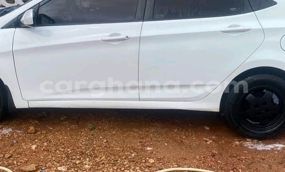 Buy Used Hyundai Elantra White Car in Accra in Greater Accra Buy Used Hyundai Elantra White Car in Accra in Greater Accra