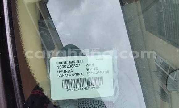 Buy Used Hyundai Sonata White Car in Tema in Greater Accra Buy Used Hyundai Sonata White Car in Tema in Greater Accra