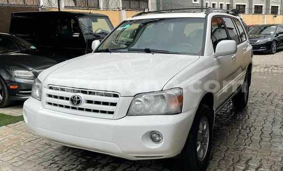 Buy Used Toyota Highlander White Car in Tema in Greater Accra Buy Used Toyota Highlander White Car in Tema in Greater Accra