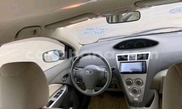 Ra Àlòkù Toyota Corolla funfun Ọkọ̀ in Accra ni Greater Accra Ra Àlòkù Toyota Corolla funfun Ọkọ̀ in Accra ni Greater Accra