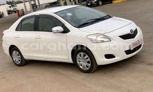 Ra Àlòkù Toyota Corolla funfun Ọkọ̀ in Accra ni Greater Accra Ra Àlòkù Toyota Corolla funfun Ọkọ̀ in Accra ni Greater Accra