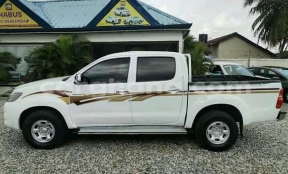 Ra Àlòkù Toyota Pickup funfun Ọkọ̀ in Sekondi–Takoradi Metropolitan ni Oorun Ra Àlòkù Toyota Pickup funfun Ọkọ̀ in Sekondi–Takoradi Metropolitan ni Oorun