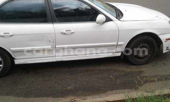 Ra Àlòkù Hyundai Sonata funfun Ọkọ̀ in Accra ni Greater Accra Ra Àlòkù Hyundai Sonata funfun Ọkọ̀ in Accra ni Greater Accra