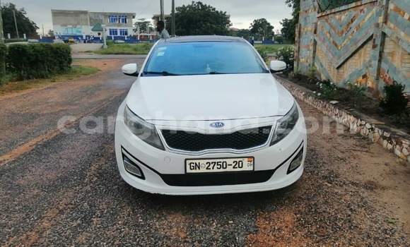 Ra Àlòkù Kia Optima funfun Ọkọ̀ in Accra ni Greater Accra Ra Àlòkù Kia Optima funfun Ọkọ̀ in Accra ni Greater Accra