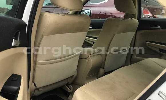 Ra Àlòkù Honda Accord funfun Ọkọ̀ in Tema ni Greater Accra Ra Àlòkù Honda Accord funfun Ọkọ̀ in Tema ni Greater Accra