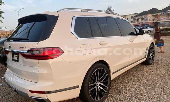 Ra Àlòkù BMW X7 funfun Ọkọ̀ in Tema ni Greater Accra Ra Àlòkù BMW X7 funfun Ọkọ̀ in Tema ni Greater Accra