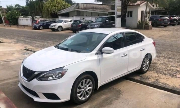 Ra Àlòkù Nissan Sentra funfun Ọkọ̀ in Accra ni Greater Accra Ra Àlòkù Nissan Sentra funfun Ọkọ̀ in Accra ni Greater Accra
