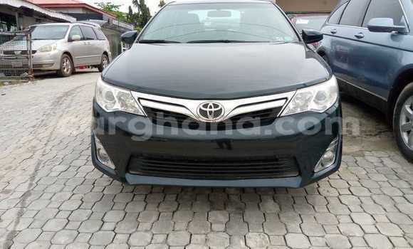 Sayi Na hannu Toyota Camry Black Mota in Tema a Greater Accra