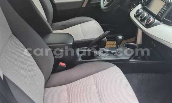 Ra Àlòkù Toyota RAV4 Silver Ọkọ̀ in Tema ni Greater Accra Ra Àlòkù Toyota RAV4 Silver Ọkọ̀ in Tema ni Greater Accra