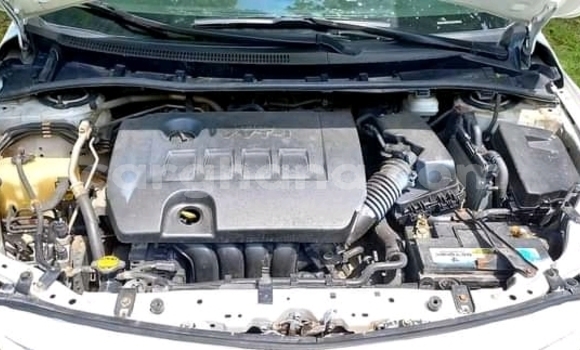 Buy Used Toyota Corolla White Car in Accra in Greater Accra Buy Used Toyota Corolla White Car in Accra in Greater Accra