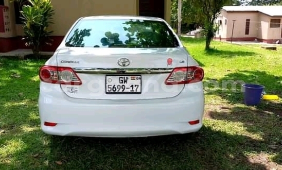 Buy Used Toyota Corolla White Car in Accra in Greater Accra Buy Used Toyota Corolla White Car in Accra in Greater Accra