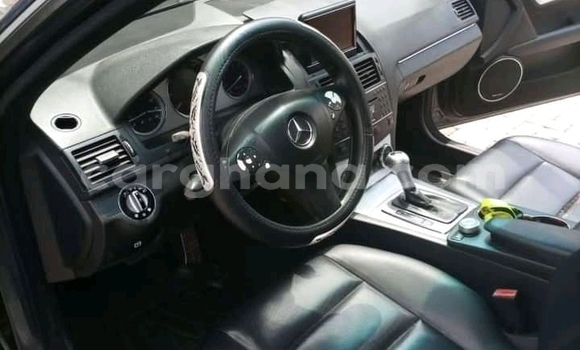 Ra Àlòkù Mercedes‒Benz 300CD Miiran Ọkọ̀ in Accra ni Greater Accra Ra Àlòkù Mercedes‒Benz 300CD Miiran Ọkọ̀ in Accra ni Greater Accra