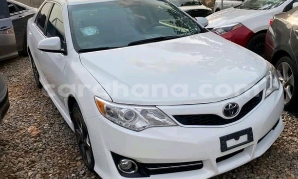 Buy Used Toyota Camry White Car in Accra in Greater Accra