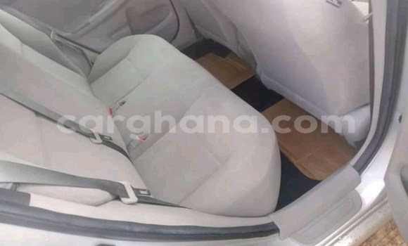 Ra Àlòkù Toyota Corolla Silver Ọkọ̀ in Accra ni Greater Accra Ra Àlòkù Toyota Corolla Silver Ọkọ̀ in Accra ni Greater Accra