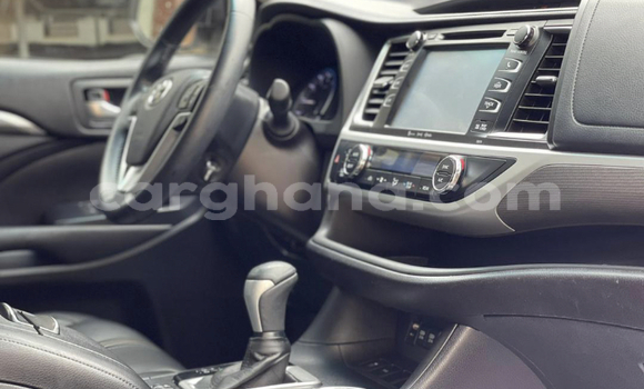 Sayi Sabo Toyota Highlander White Mota in Accra a Greater Accra Sayi Sabo Toyota Highlander White Mota in Accra a Greater Accra