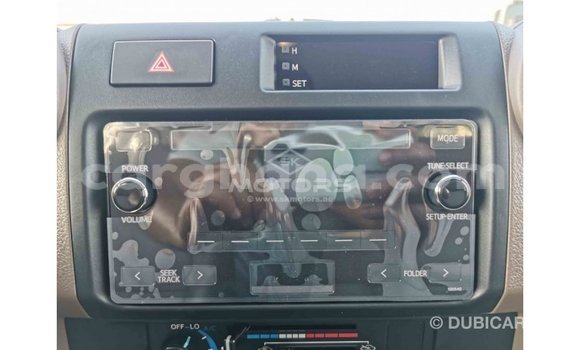 Buy Import Toyota Land Cruiser White Car in Import - Dubai in Ashanti Buy Import Toyota Land Cruiser White Car in Import - Dubai in Ashanti