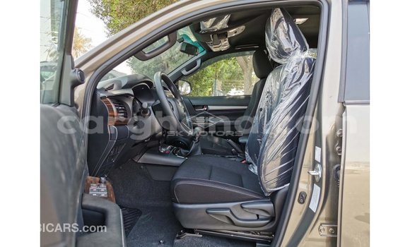 Buy Import Toyota Hilux Brown Car in Import - Dubai in Ashanti Buy Import Toyota Hilux Brown Car in Import - Dubai in Ashanti