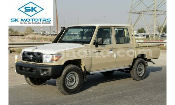 Ra Imported Toyota Land Cruiser Alagara Ọkọ̀ in Import - Dubai ni Ashanti