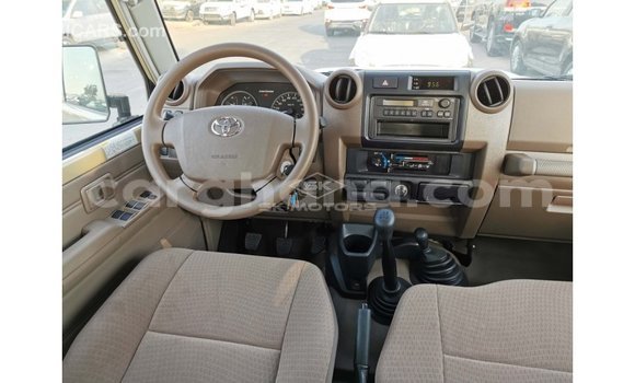 Ra Imported Toyota Land Cruiser Alagara Ọkọ̀ in Import - Dubai ni Ashanti Ra Imported Toyota Land Cruiser Alagara Ọkọ̀ in Import - Dubai ni Ashanti