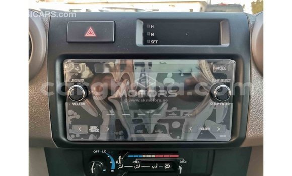 Sayi Imported Toyota Land Cruiser White Mota in Import - Dubai a Ashanti Sayi Imported Toyota Land Cruiser White Mota in Import - Dubai a Ashanti