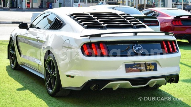 Big with watermark ford mustang ashanti import dubai 37584