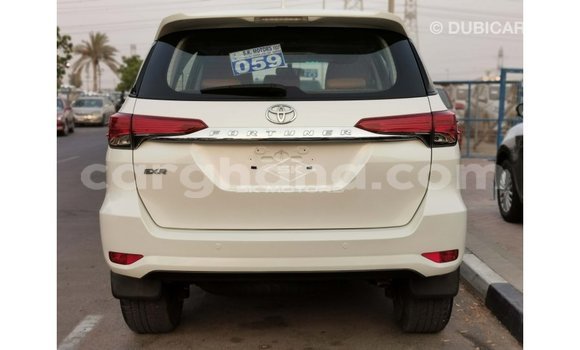 Ra Imported Toyota Fortuner funfun Ọkọ̀ in Import - Dubai ni Ashanti Ra Imported Toyota Fortuner funfun Ọkọ̀ in Import - Dubai ni Ashanti