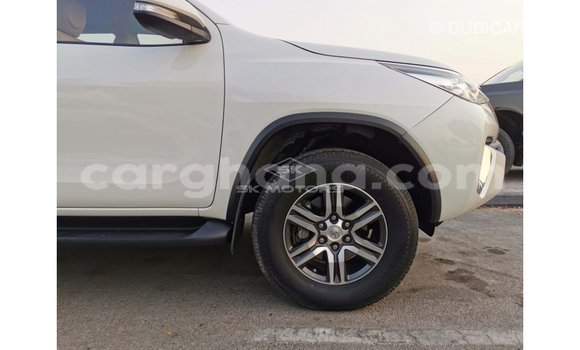 Ra Imported Toyota Fortuner funfun Ọkọ̀ in Import - Dubai ni Ashanti Ra Imported Toyota Fortuner funfun Ọkọ̀ in Import - Dubai ni Ashanti