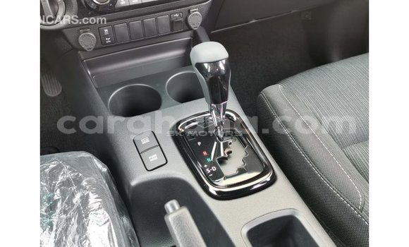 Ra Imported Toyota Hilux Black Ọkọ̀ in Import - Dubai ni Ashanti Ra Imported Toyota Hilux Black Ọkọ̀ in Import - Dubai ni Ashanti