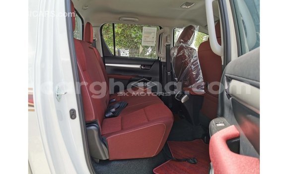 Ra Imported Toyota Hilux funfun Ọkọ̀ in Import - Dubai ni Ashanti Ra Imported Toyota Hilux funfun Ọkọ̀ in Import - Dubai ni Ashanti